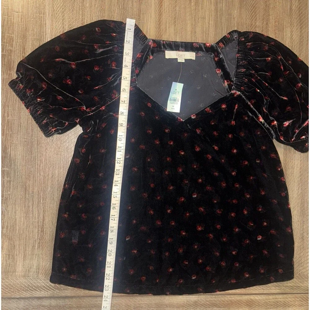 NWT Loft Ann Taylor Black Floral Velvet Puff Sleeve Top Sweetheart Neck Size MP